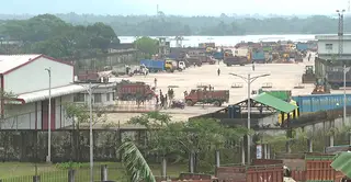 শুল্ক বৃদ্ধির প্রতিবাদে ১৩টি স্থলবন্দরে আমদানি বন্ধ